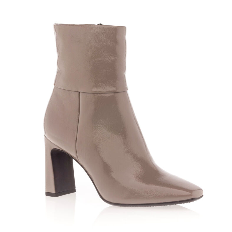 Braune Damenstiefel / Stiefeletten