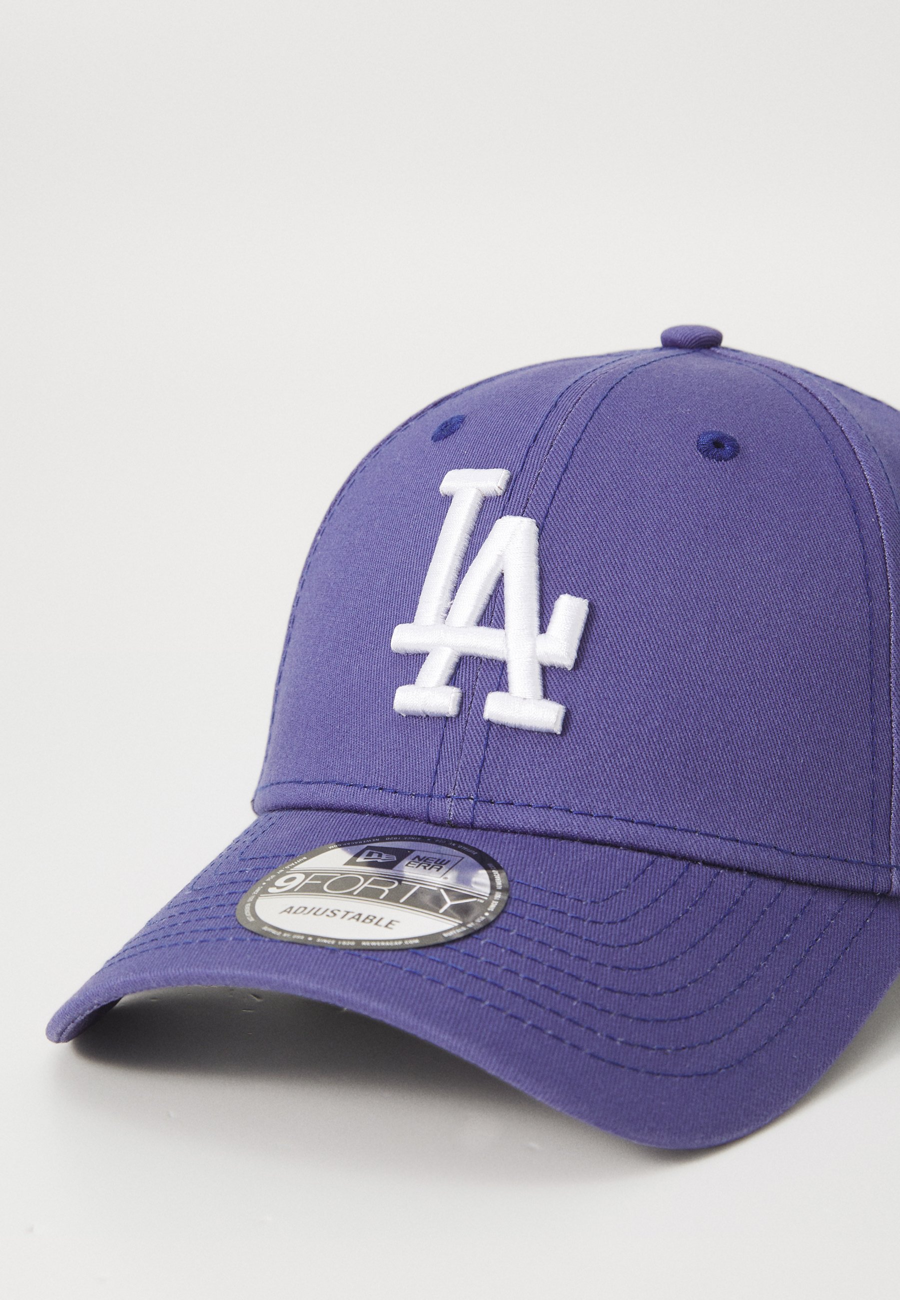 New Era petten