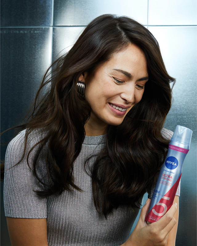 NIVEA Ultra Strong silikonfreies Haarspray mit starkem Halt