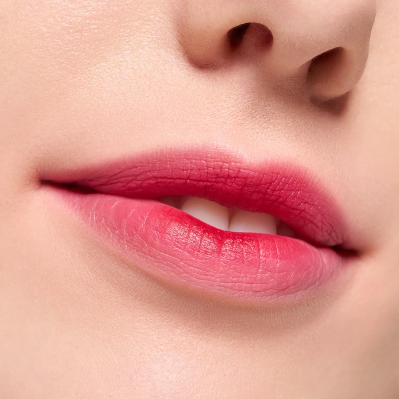 tekoča šminka Essence Blur Soufflé mat