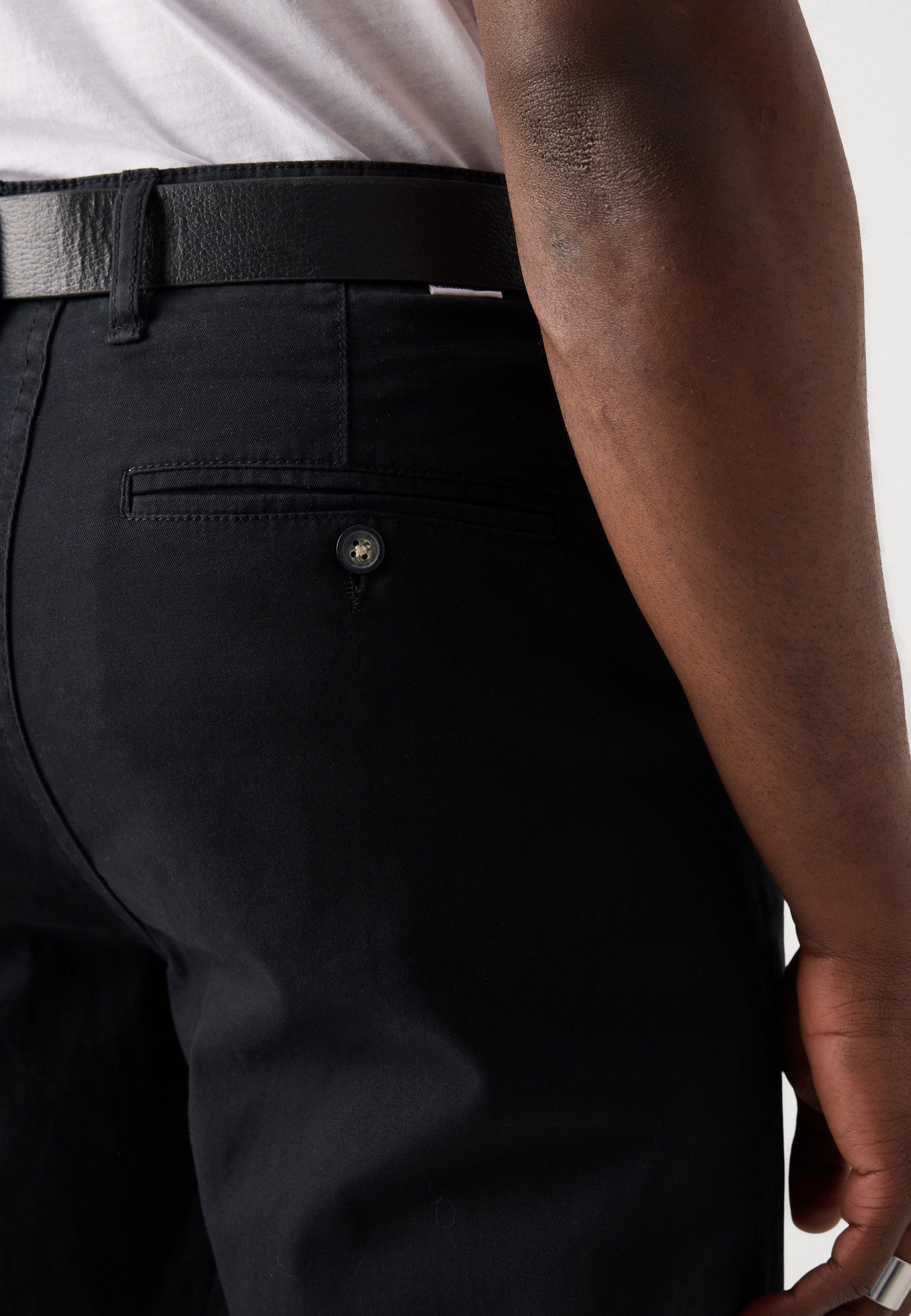 Lindbergh SUPERFLEX MET RIEM - Chino's - zwart