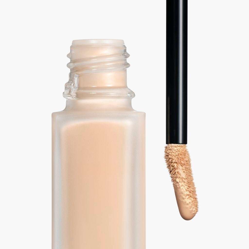 CHANEL ULTRA LE TEINT CONFIRMING HIGH-HANDLE korektor - 8,5 g