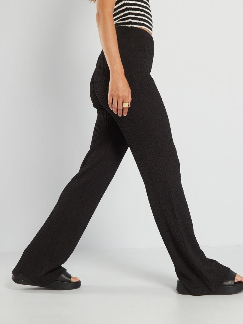 Calça Flare Suave - Preta