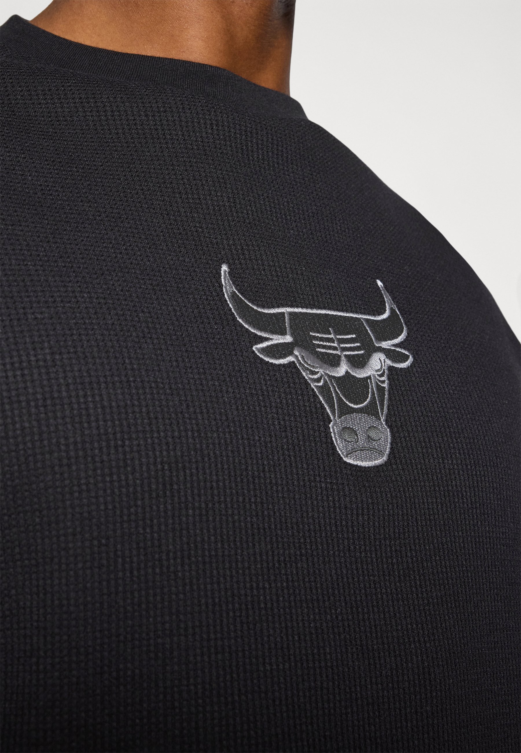 New Era NBA CHICAGO BULLS WAFFLE T-shirt - Clubkleding - zwart