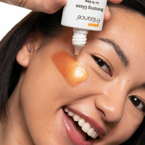 Bronzující glazura Frilliance v odstínu Go-To Glow 30ml
