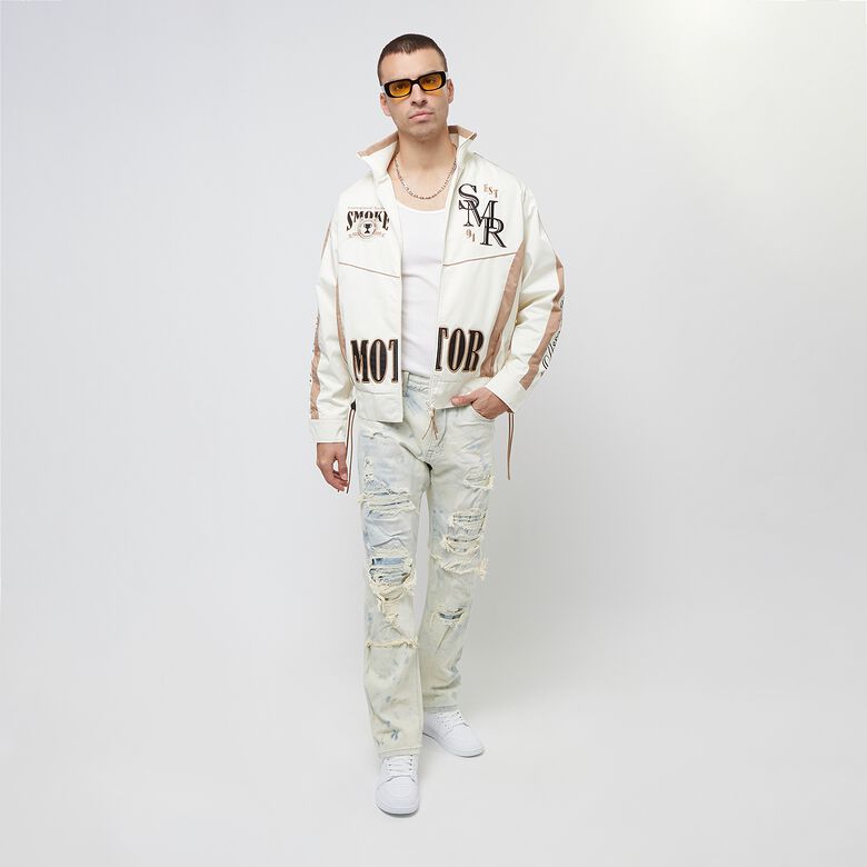 Jeans mit Fransen, Schnitt und Nähte