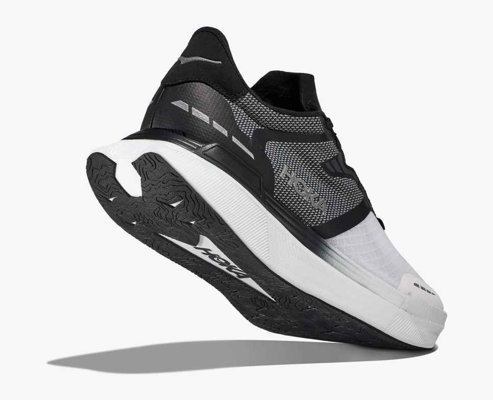 HOKA Transporte X Blanco y Negro