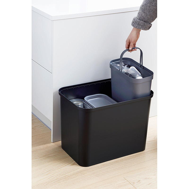 Sistema di smistamento SmartStore™ da 13 litri, dimensioni: L34 x P17,5 x H32 cm.