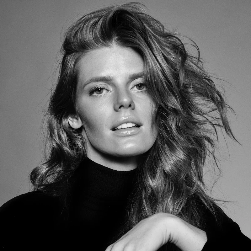 Hair Rituel by Sisley: Spray de fixação invisível para uma fixação natural.