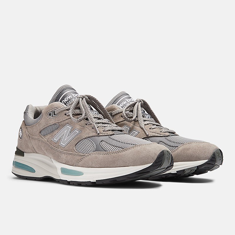 Unisex MADE IN BRITANNIÁBAN 991v2 - Galamb ötvözettel és ezüsttel