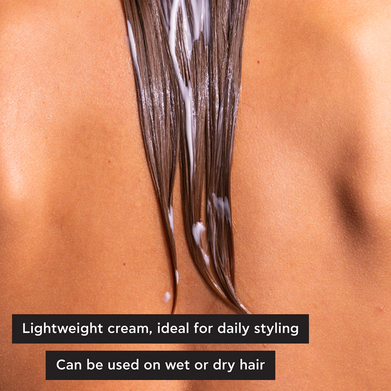 Apivita Hyaluronic Hydra Leave-In Conditioner on kosteuttava hoitoaine, jota ei jätetä hiuksiin.