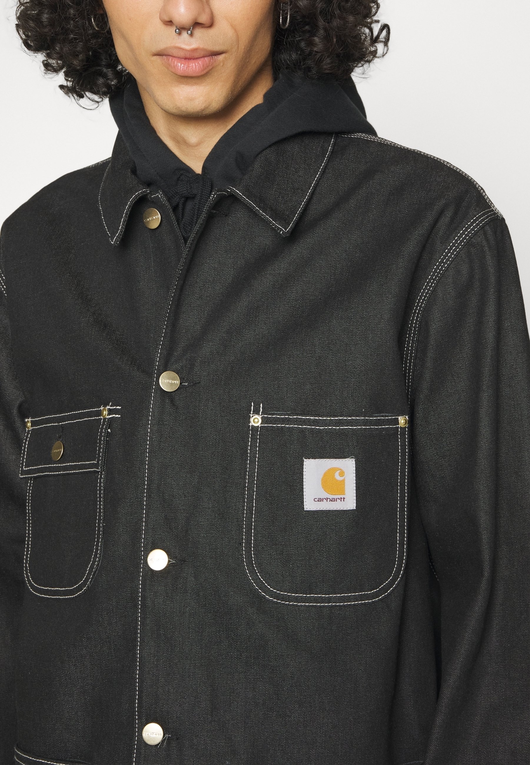 Carhartt WIP farmerdzseki - fekete
