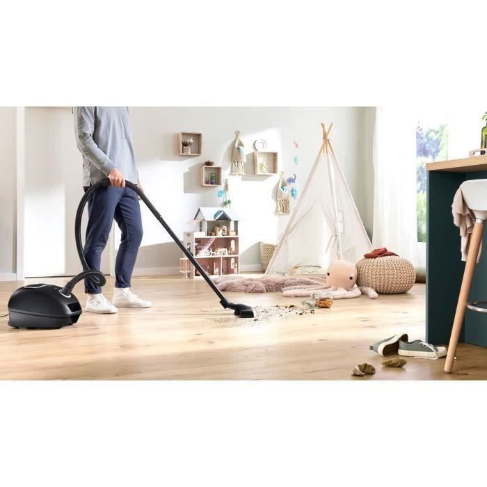BOSCH Serie 4 BGB41BA1 – Beutelstaubsauger – 11 m Aktionsradius – 4 l Beutelvolumen – 75 dB – 700 W – Schwarz