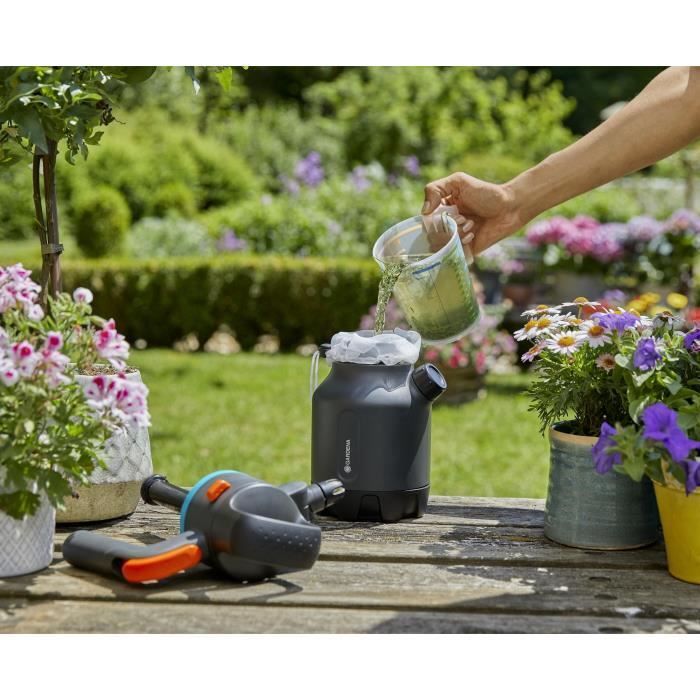 Pulvérisateur à pression GARDENA - Capacité 1.25L - Utilisation 360° - Indicateur de niveau intégré