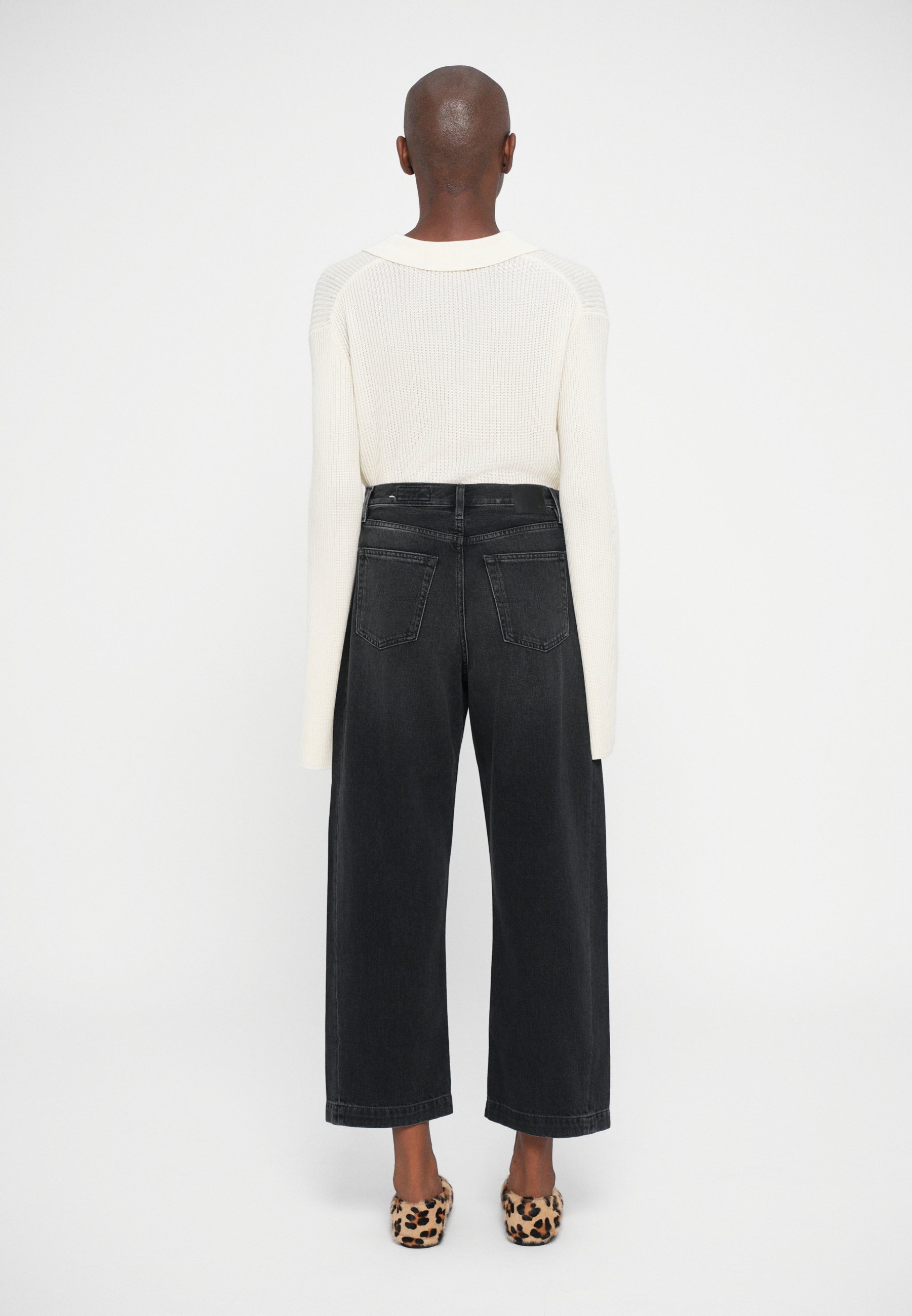 HATTIE HIGH RISE BARREL - Relaxed fit jeans - black