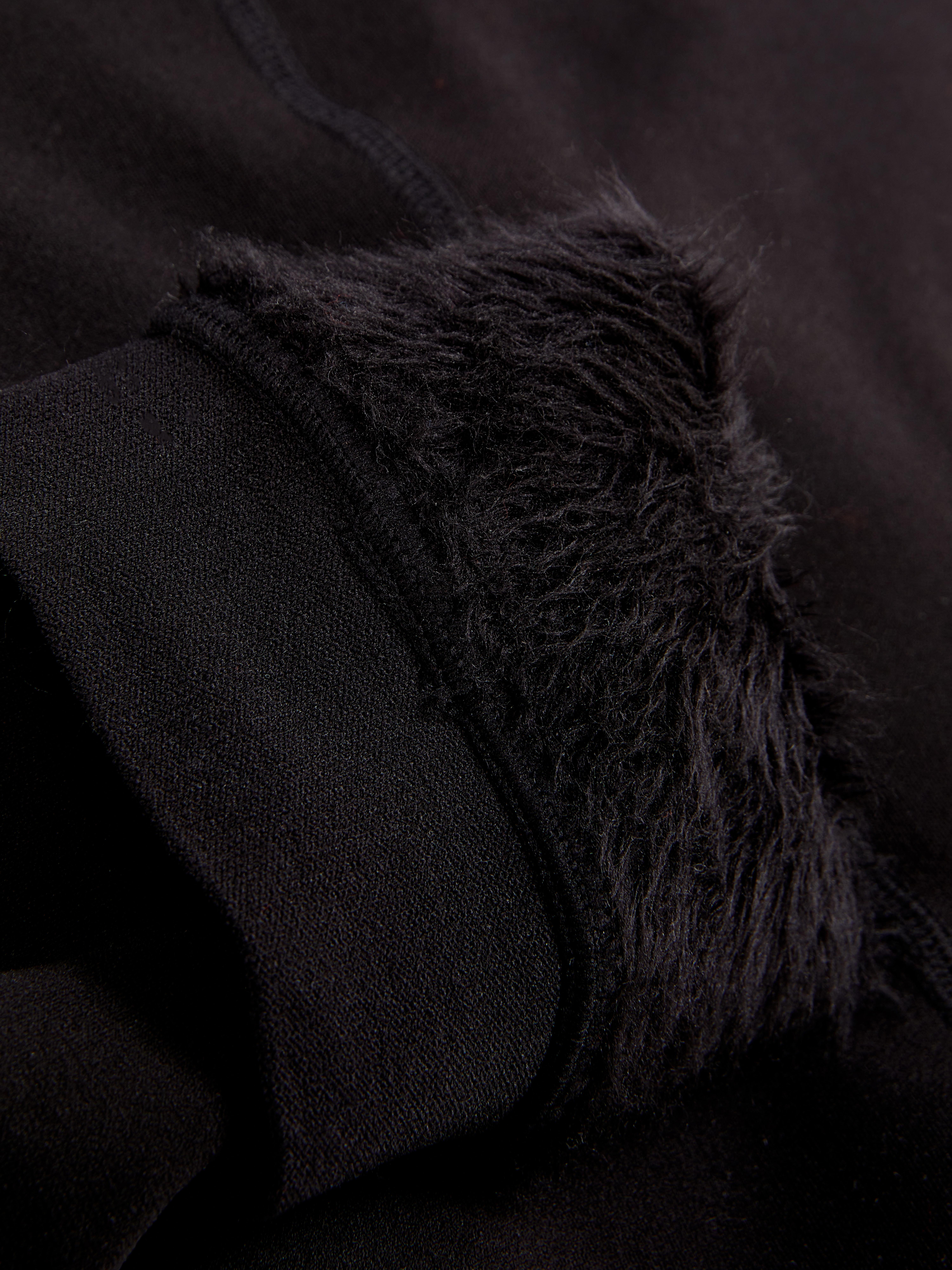 Colanți ușori din catifea cu căptușeală din material textil. Acești colanți călduroși cu căptușeală din material textil vă oferă confort și confort.