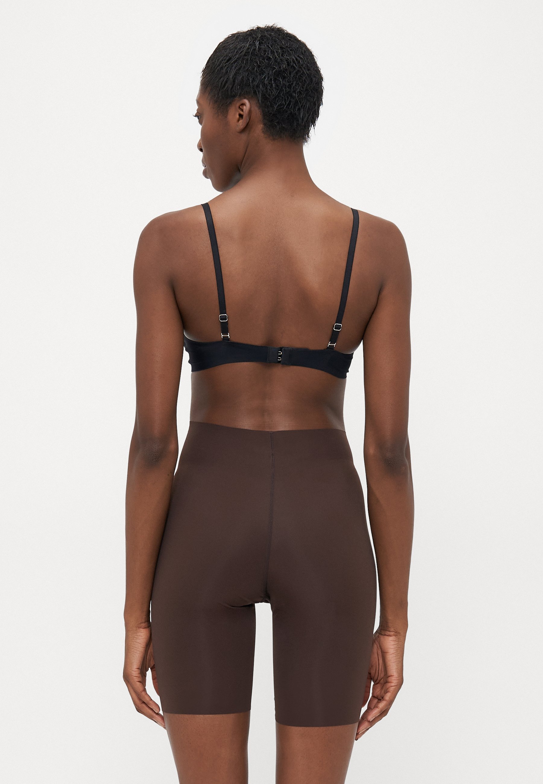 Vero Moda VMDITTE 2ND SKIN BIKER SHORTS LEOPRINT - Broek - koffieboon