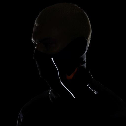 Cache-cou Nike