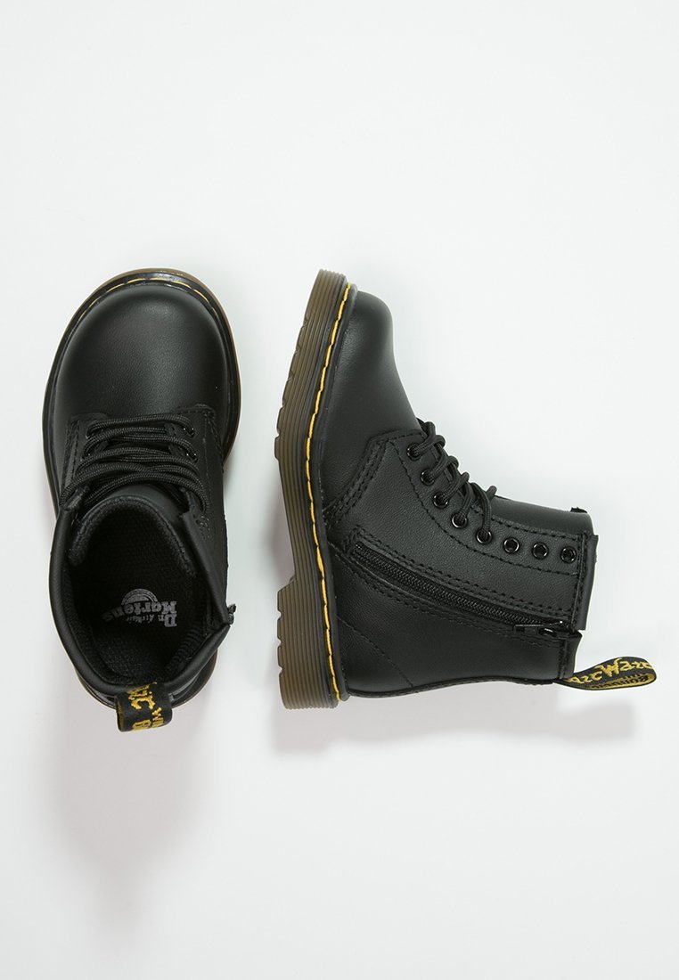 Dr. Martens 1460 T Softy – Schnürstiefeletten – Schwarz