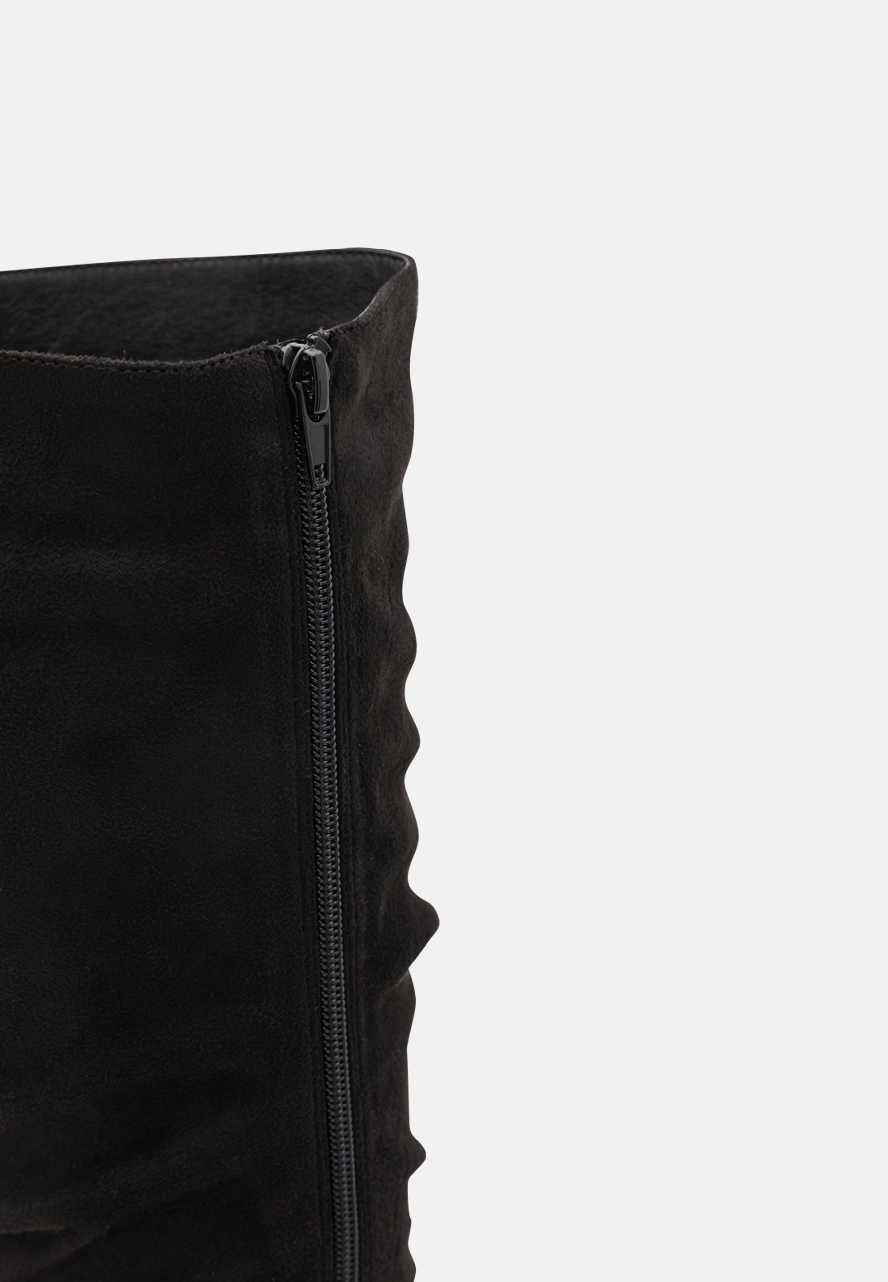 Anna Field batai – juodi