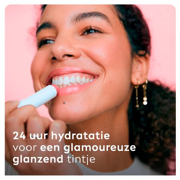 Labello balzam za usne s bisernim sjajem<br>4,8 g