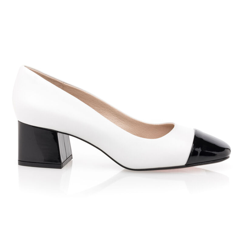 Naisten valkoiset pumput