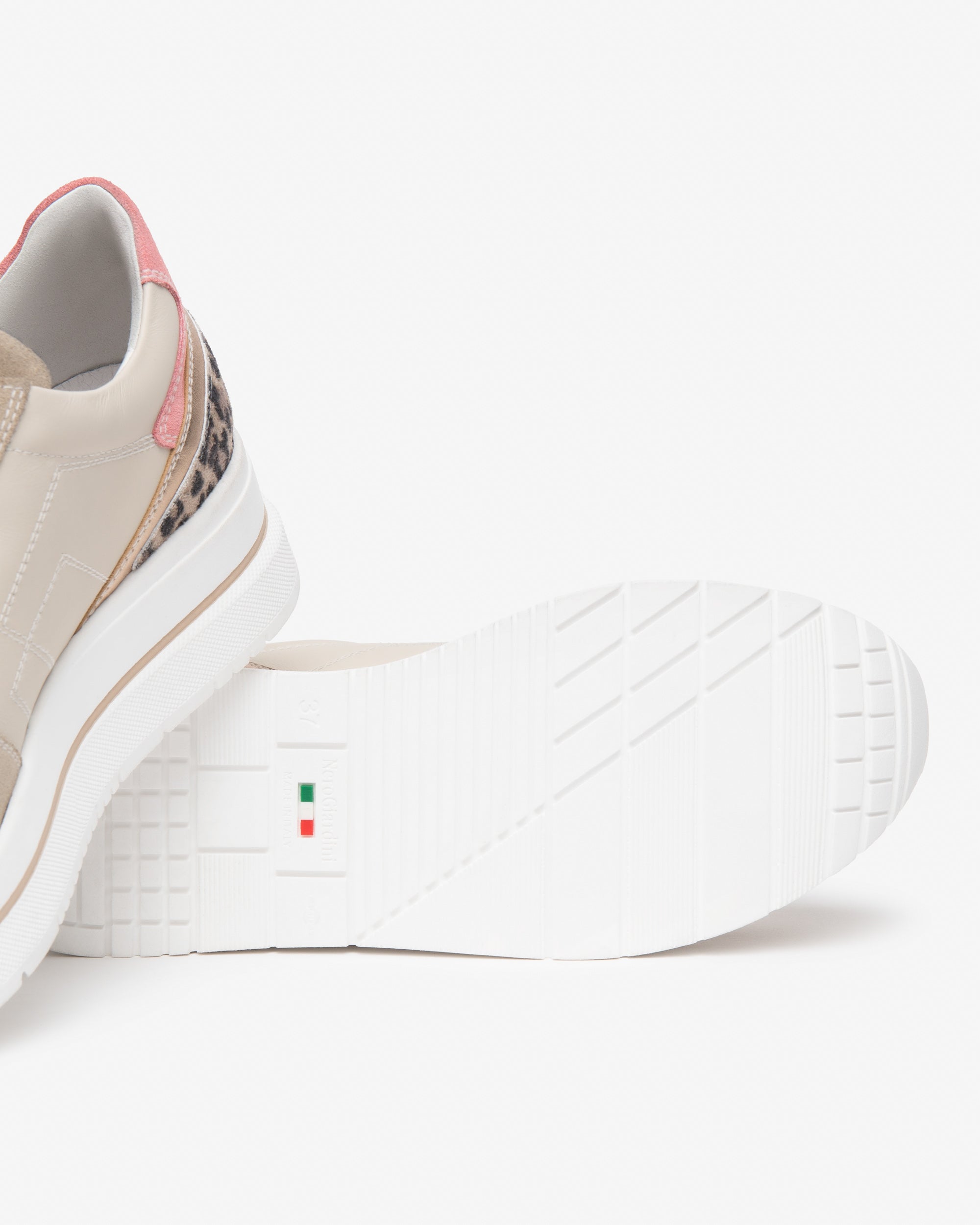 Damen-Sneaker aus Wildleder, Leder und technischen Materialien