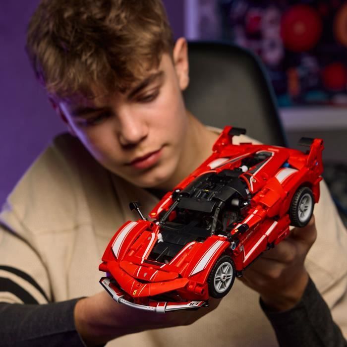 LEGO Technic 42212 Ferrari FXX K - Jeu de Construction enfant dès 10 ans - Cadeau