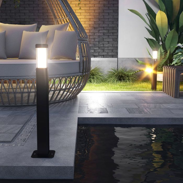 Juego de 2 balizas LED exteriores Outsunny, impermeables IP65, faroles para caminos y entradas de vehículos - negras
