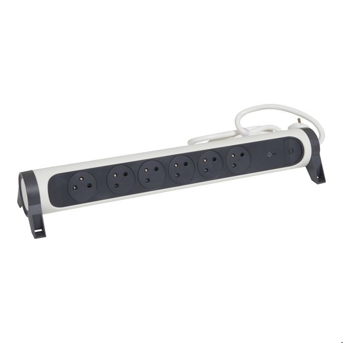 LEGRAND - 6X2P+E OPBOUWVERLENGKABEL MET SCHAKELAAR, 1,5M KABEL EN OVERSPANNINGSBEVEILIGING - WIT/ZWART