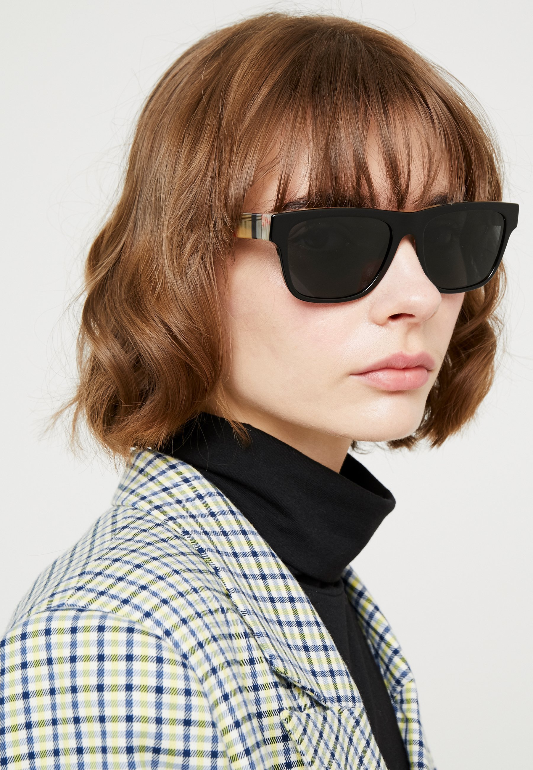 Lunettes de soleil Burberry - noires