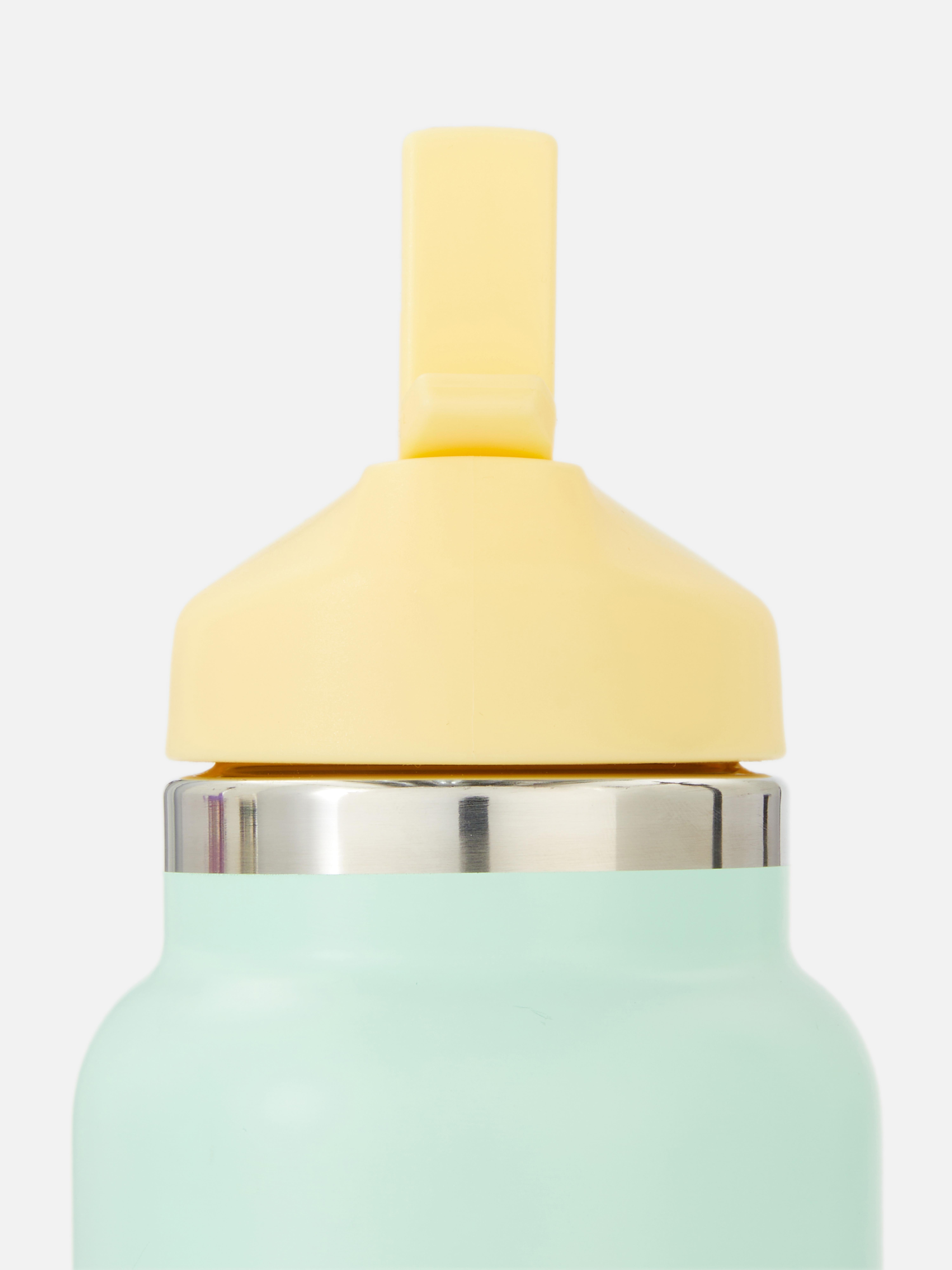 Borraccia con blocchi di colore e cannuccia. Rimani idratato con stile grazie alla nostra borraccia con blocchi di colore.