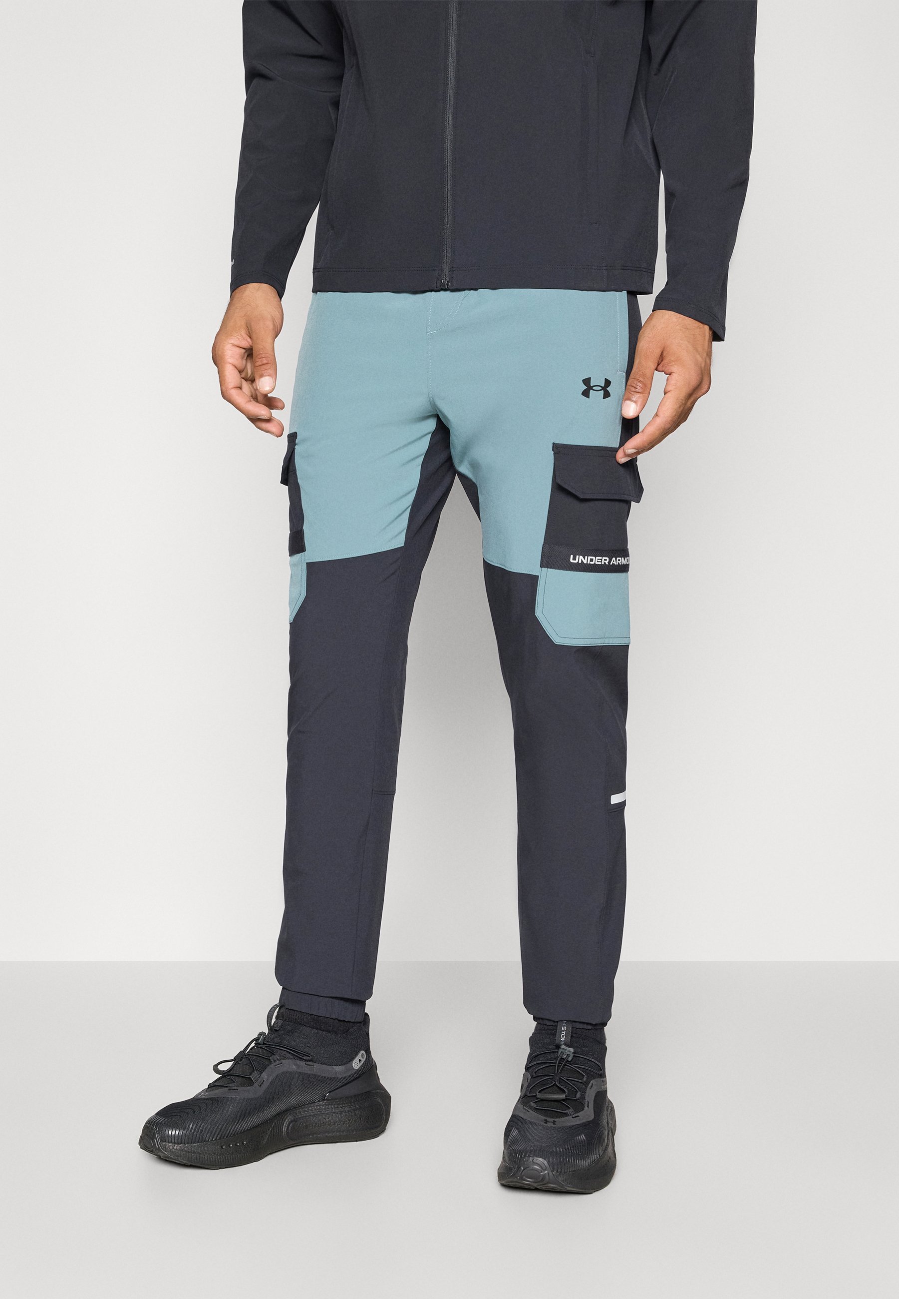 Pantaloni Under Armour UTILITY - Pantaloni da tuta - nero/blu diaspro