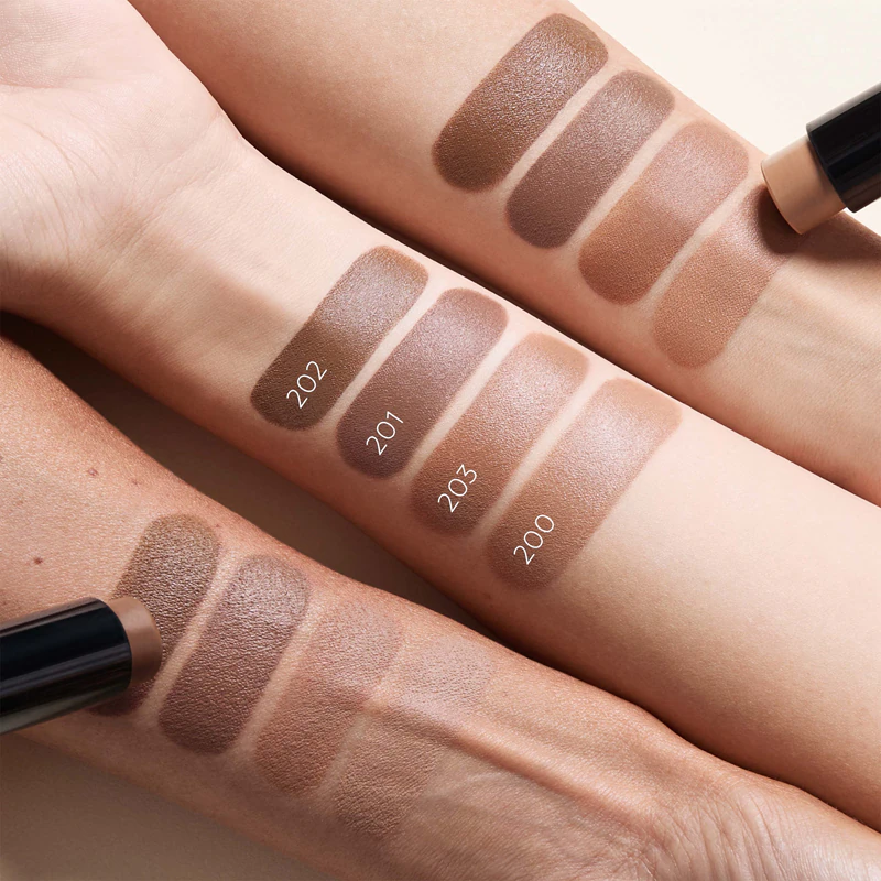Kontúrovacia ceruzka KIKO Milano Sculpting Touch s matným povrchom