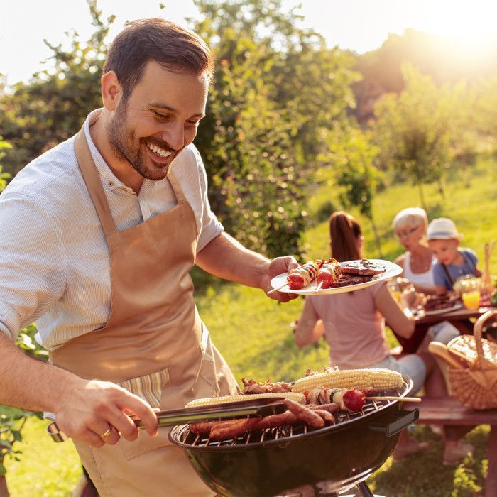 Relaxdays Barbecue en boule, supports et réceptacle à cendres, mobile, jardin et camping, charbon de bois, noir, 40 cm