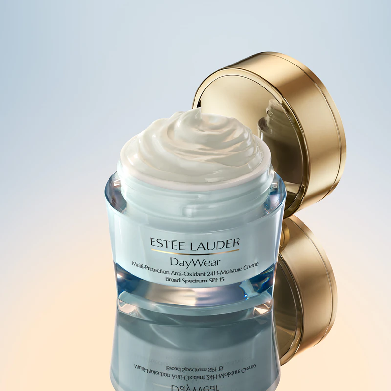 Estée Lauder DayWear Multi-Protection Anti-Oxidant 24H-Moisture Creme is een beschermende dagcrème voor de droge huid.