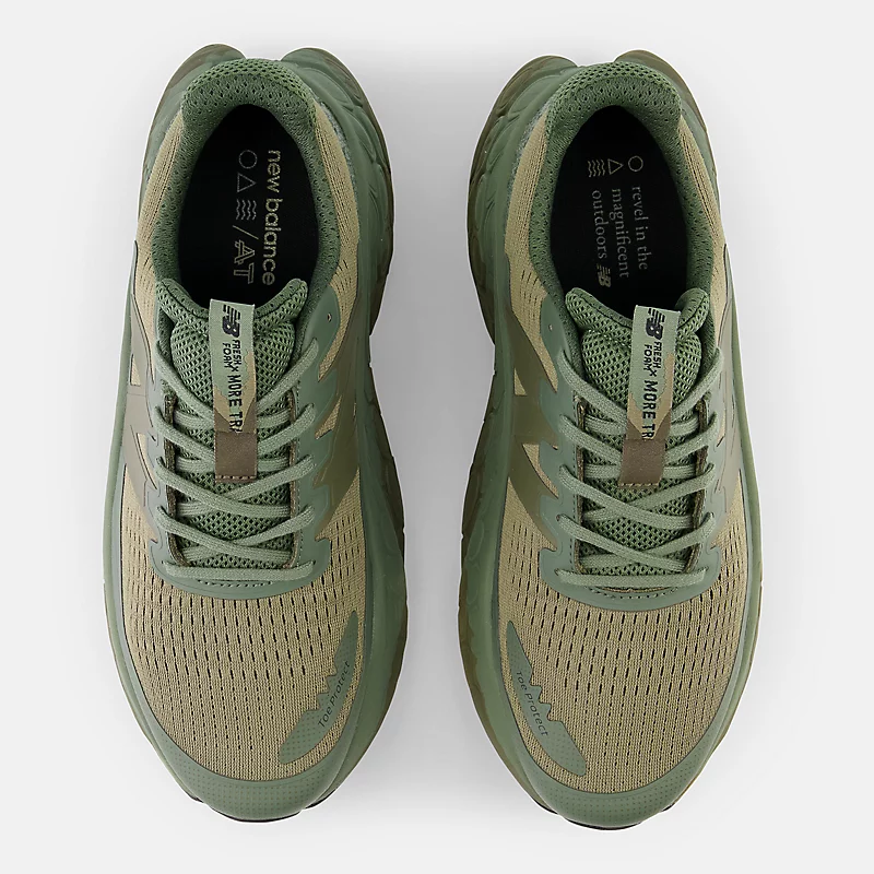New Balance Fresh Foam More Trail v3 Férfi Cipő – Fekete, Mély Olivazöld és Fekete Színben