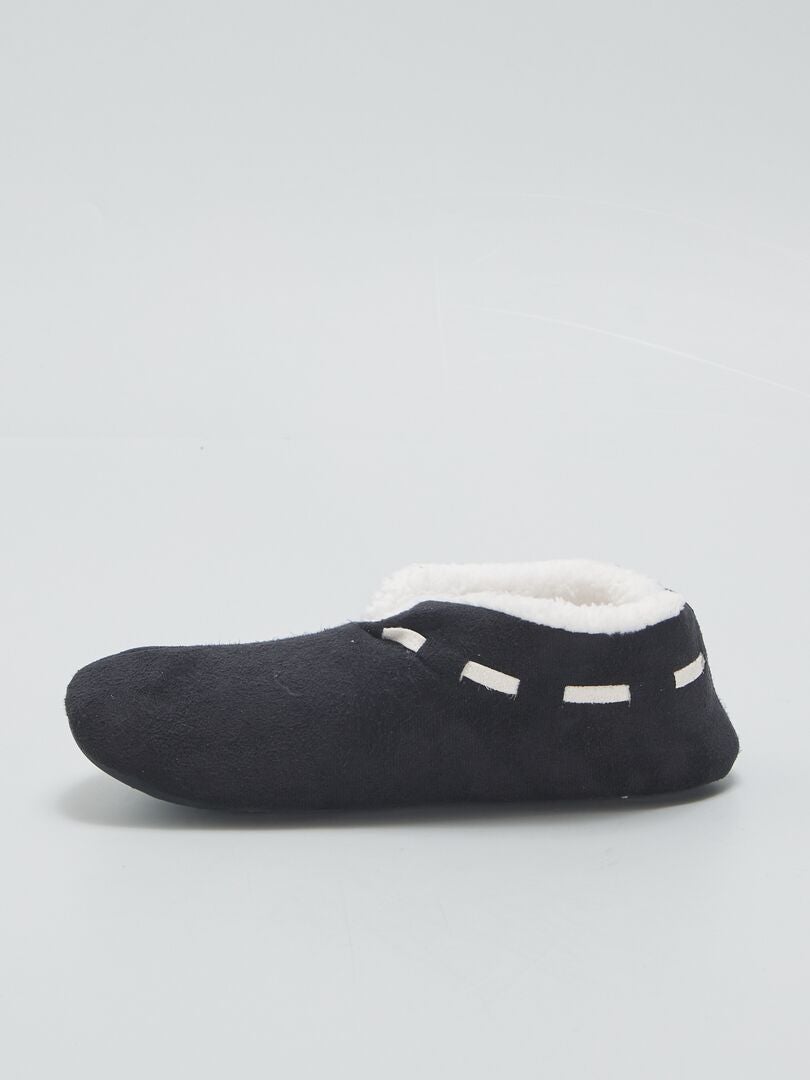 Pantufas forradas e quentinhas - PRETAS