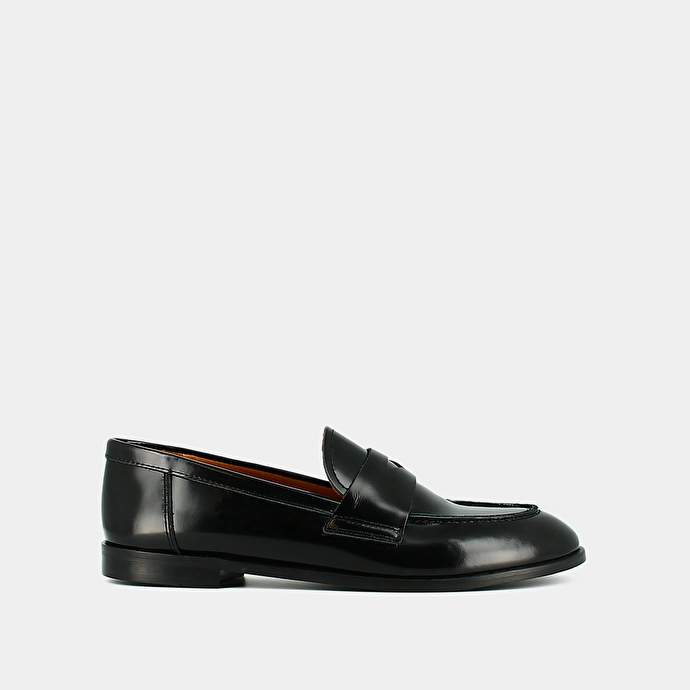 Mocassins à bouts ronds  en cuir glacé noir