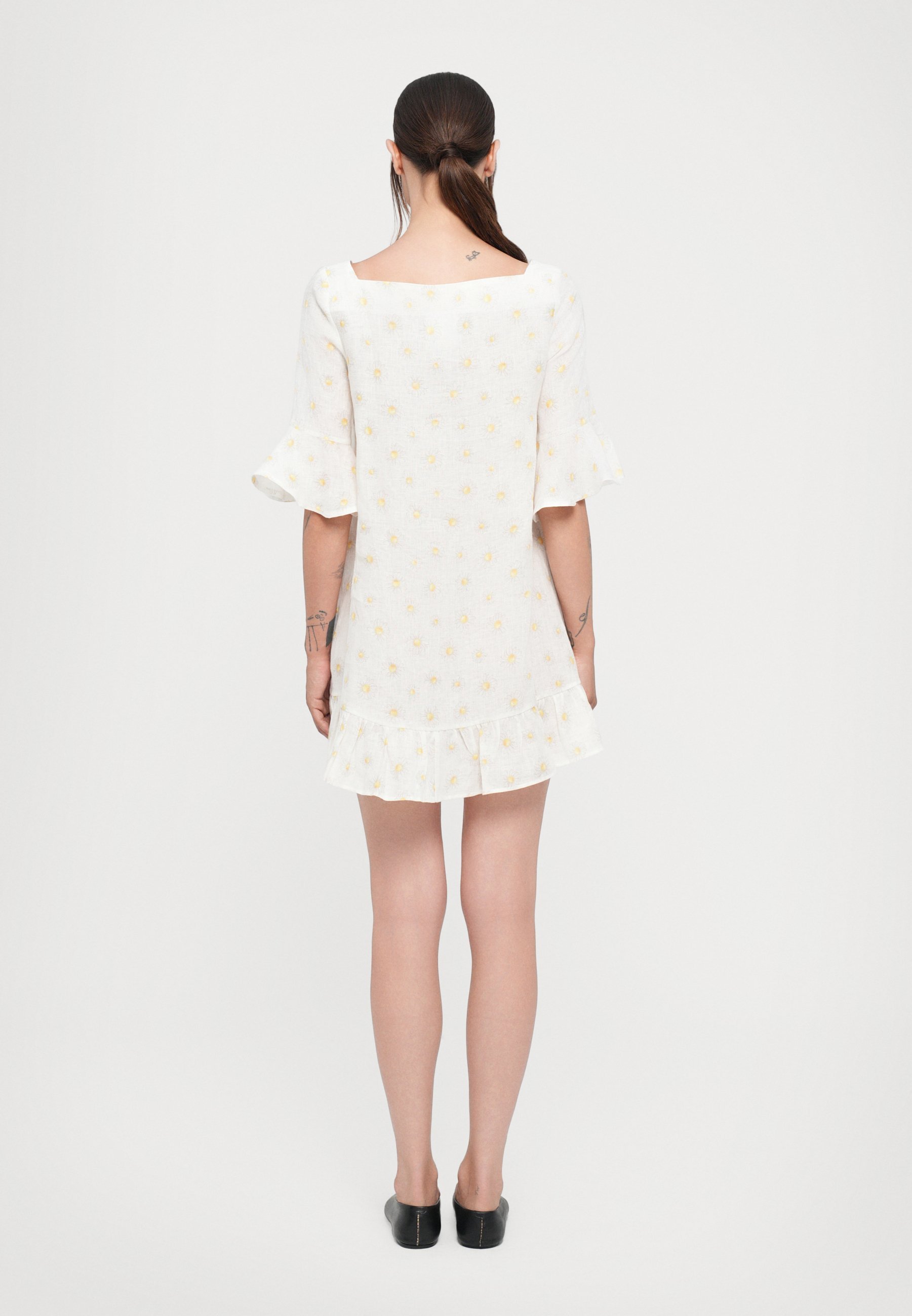 Robe midi pyjama MARSEILLE - Robe de jour - marguerites