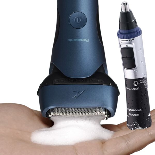 Aparat de ras electric Panasonic ES-LT4B și aparat de tuns ER-GN30 | Cadouri pentru tată | Superdrug