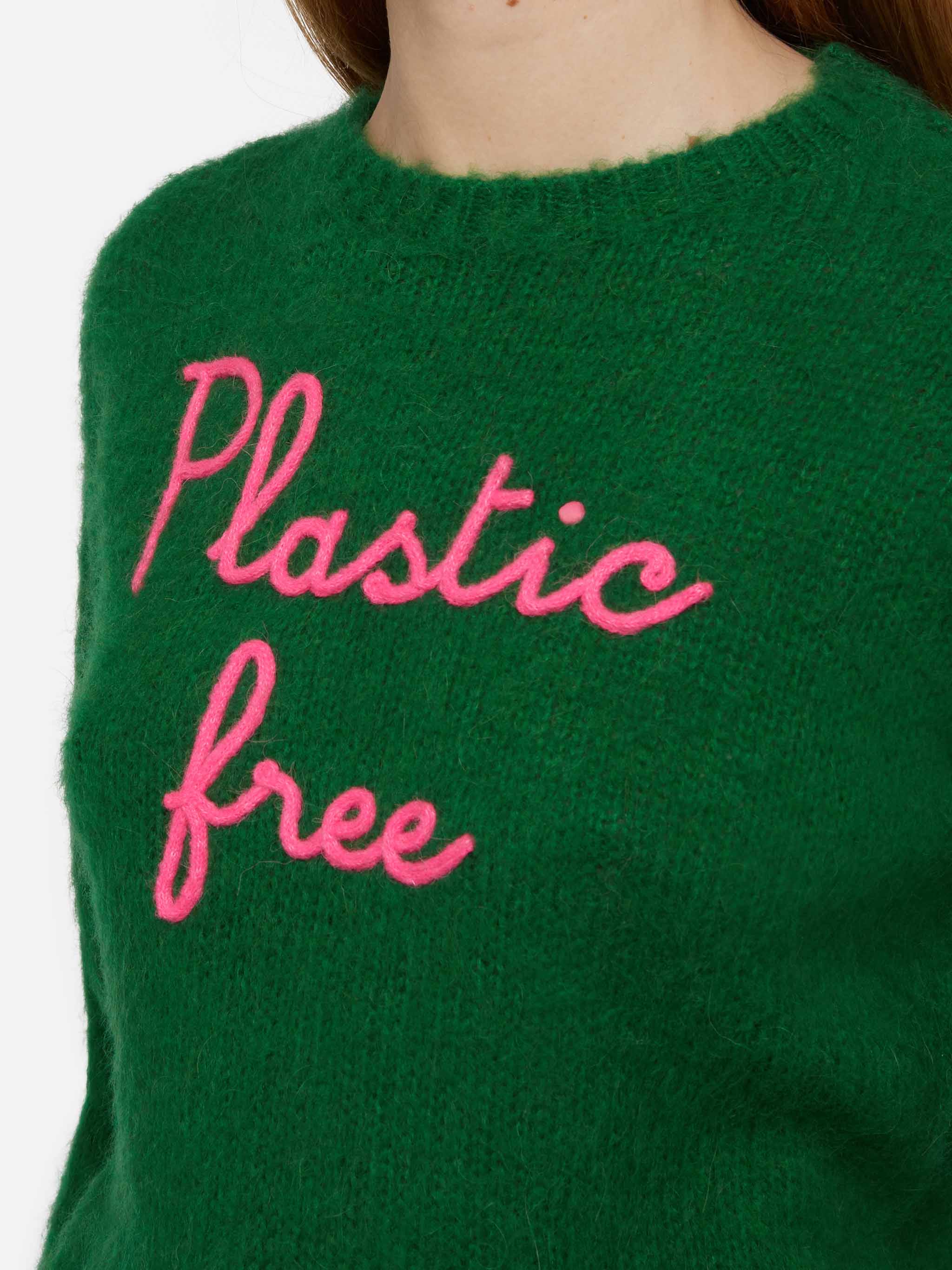 Maglione corto morbido girocollo da donna con ricamo Plastic free