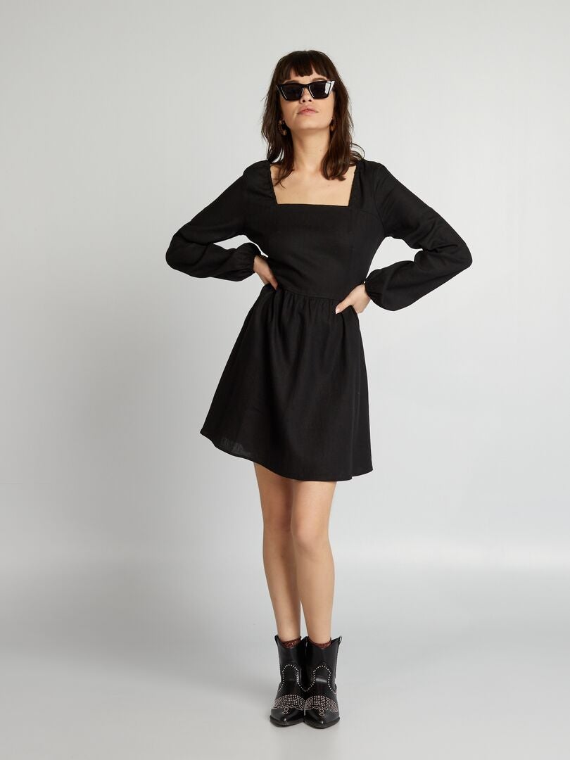 Vestido curto de linho - preto