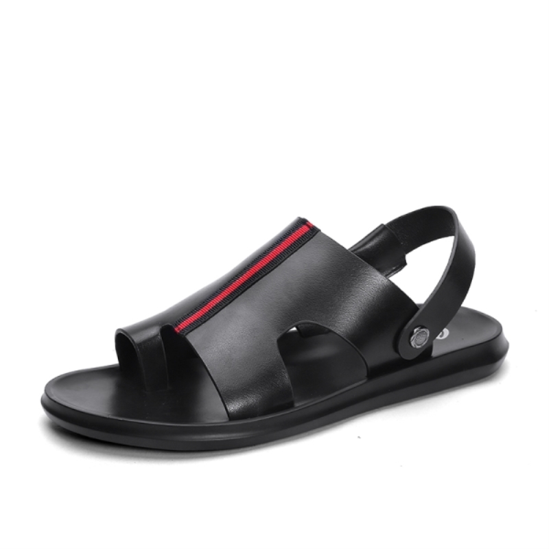 Pantoufles d'été pour homme, confortables et respirantes, à semelle plate et souple, en cuir avec bride arrière et rivets.