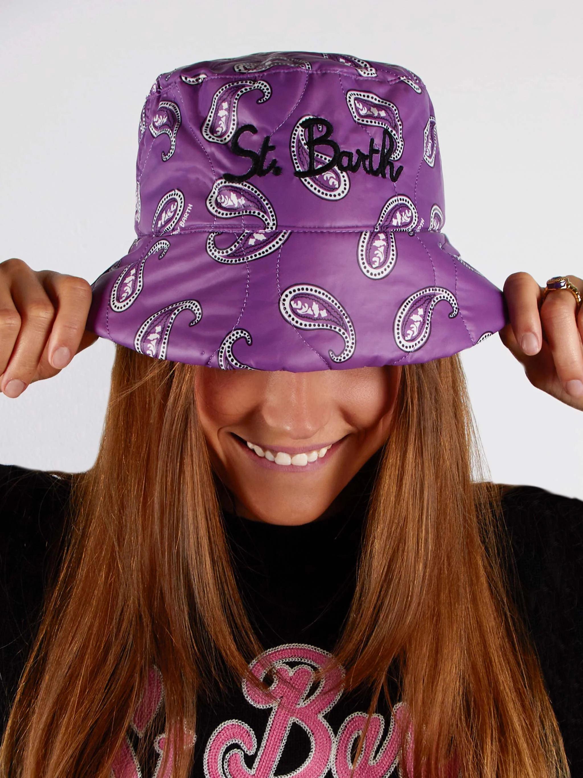 Dames vissershoed met paisleyprint