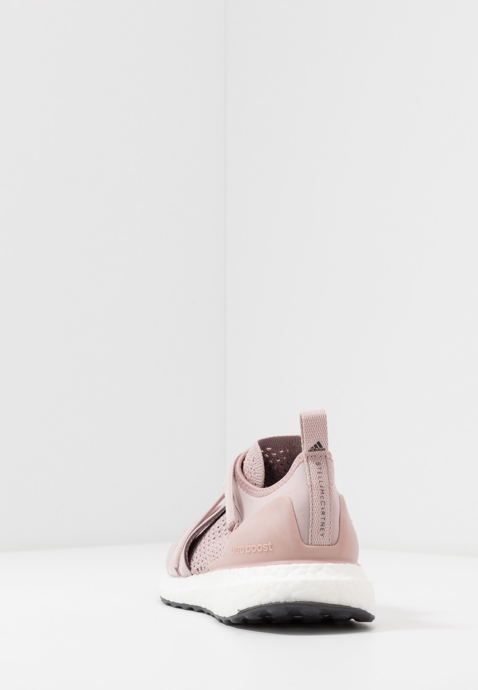Scarpe da corsa adidas by Stella McCartney - rosa chiaro