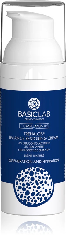 BasicLab Dermocosmetics Complementis vieglais atjaunojošais krēms ar atjaunojošu efektu
