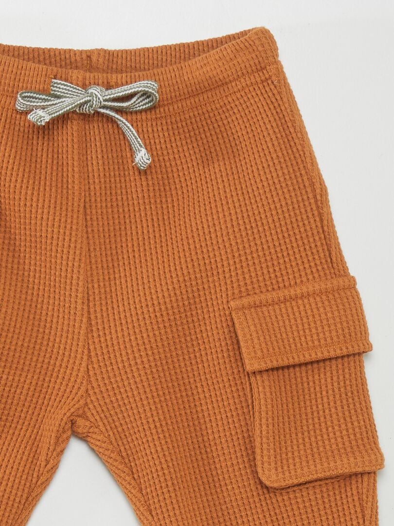 Pantalones deportivos con estampado de panal - NARANJA
