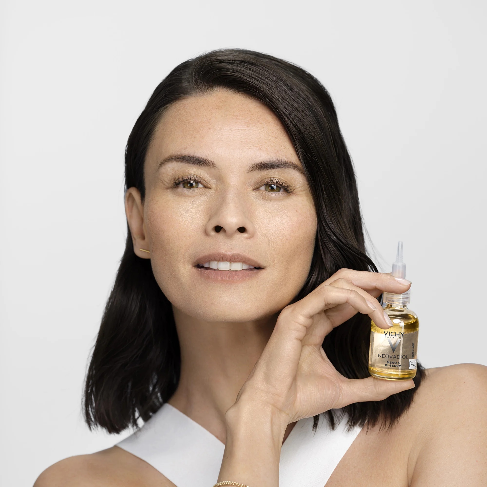 VICHY Vichy Neovadiol Prä- & Postmenopause Meno 5 Biphasisches Serum 30 ml Verdickt die Haut