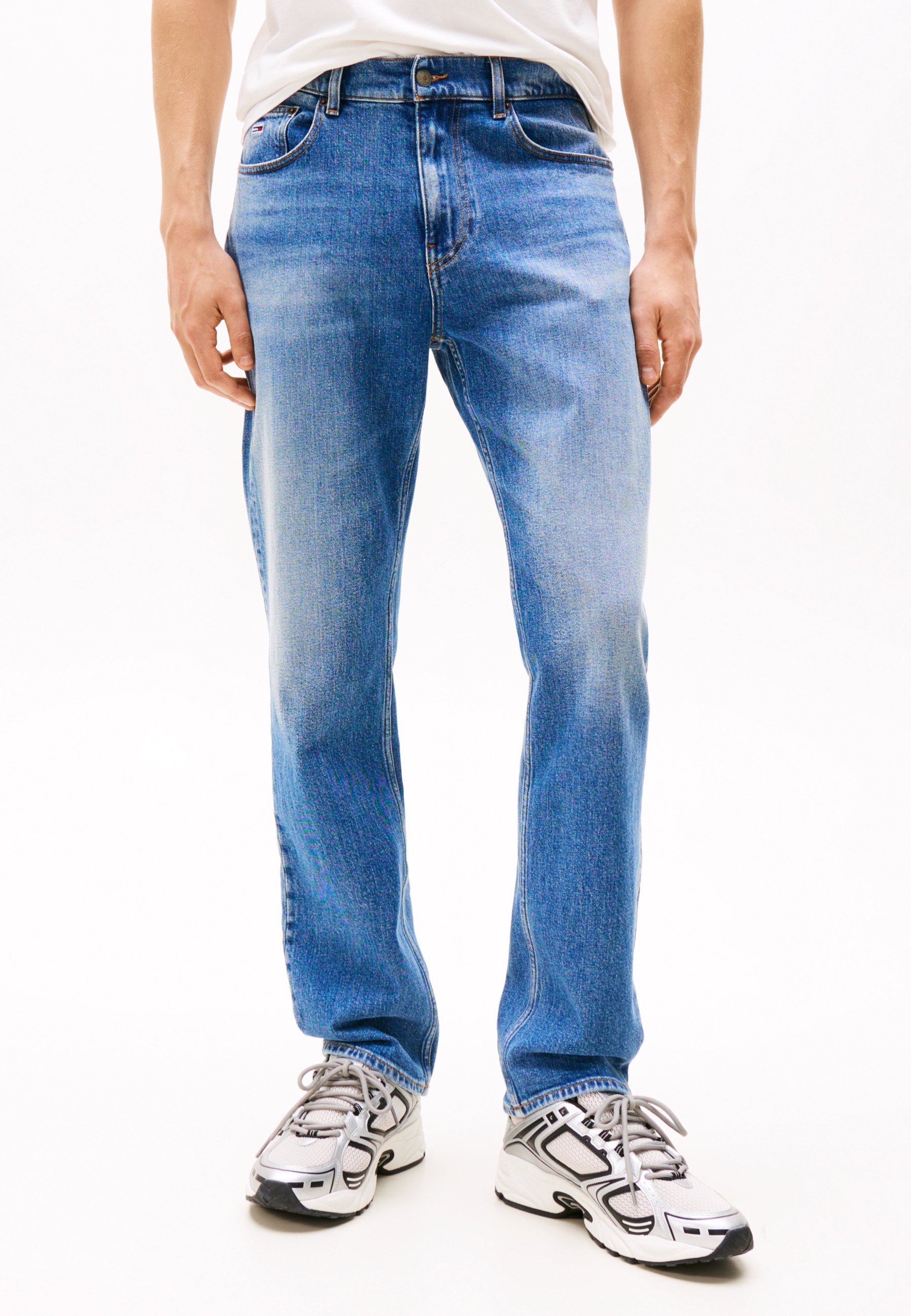 Blugi Tommy Jeans cu picior drept - denim mediu